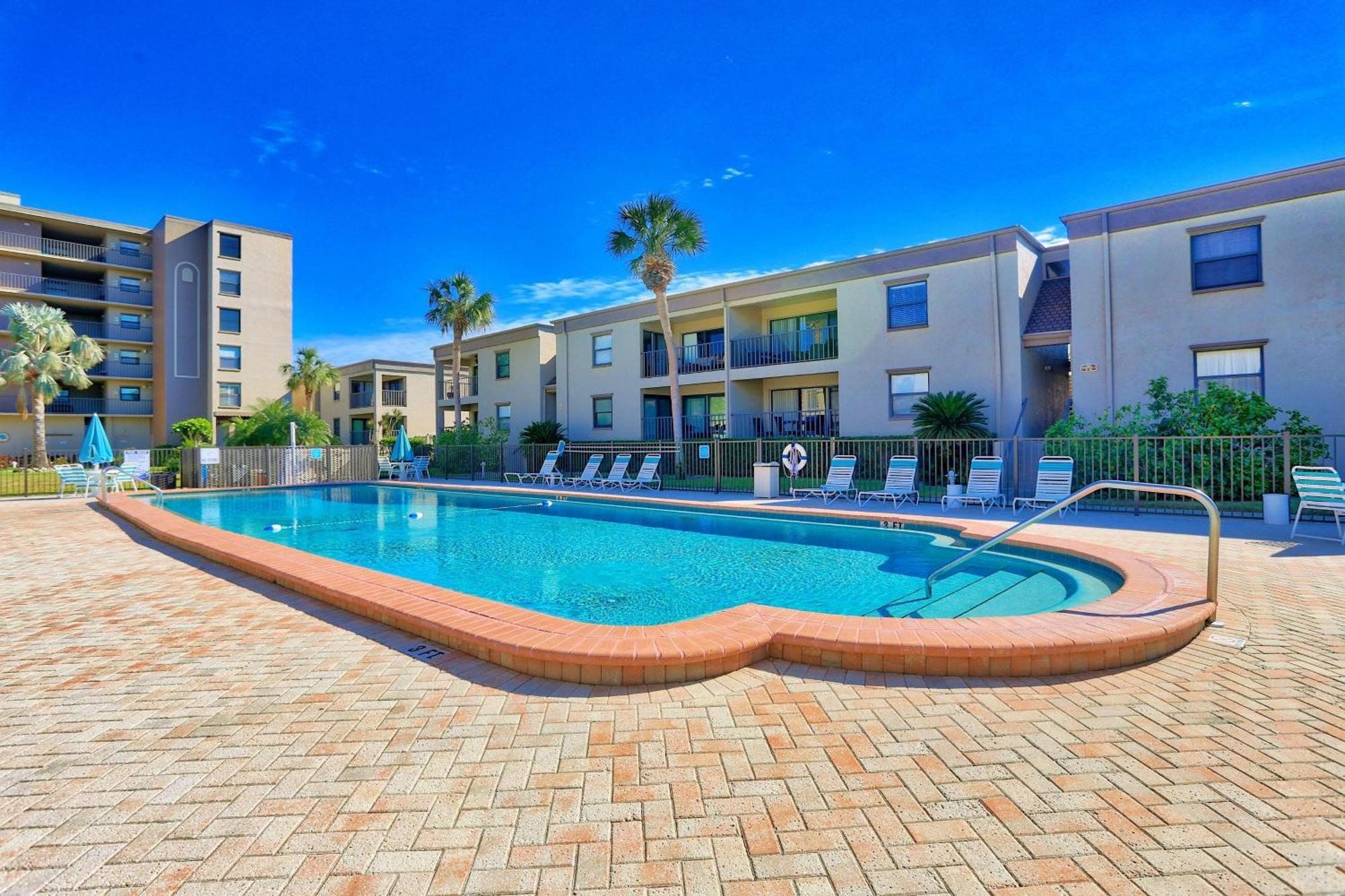 Sea Club #105 - Pelicans Perch Clearwater Beach Exterior photo